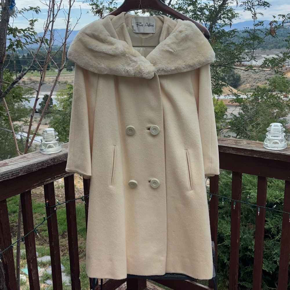 VINTAGE Roos Atkins California Forstmann Oversized Cream Colored real f